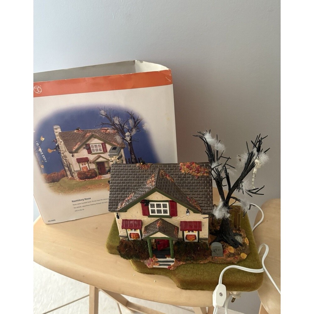 Dept 56 Halloween Snow Village Hauntsburg House Haunted House 2001 Retired